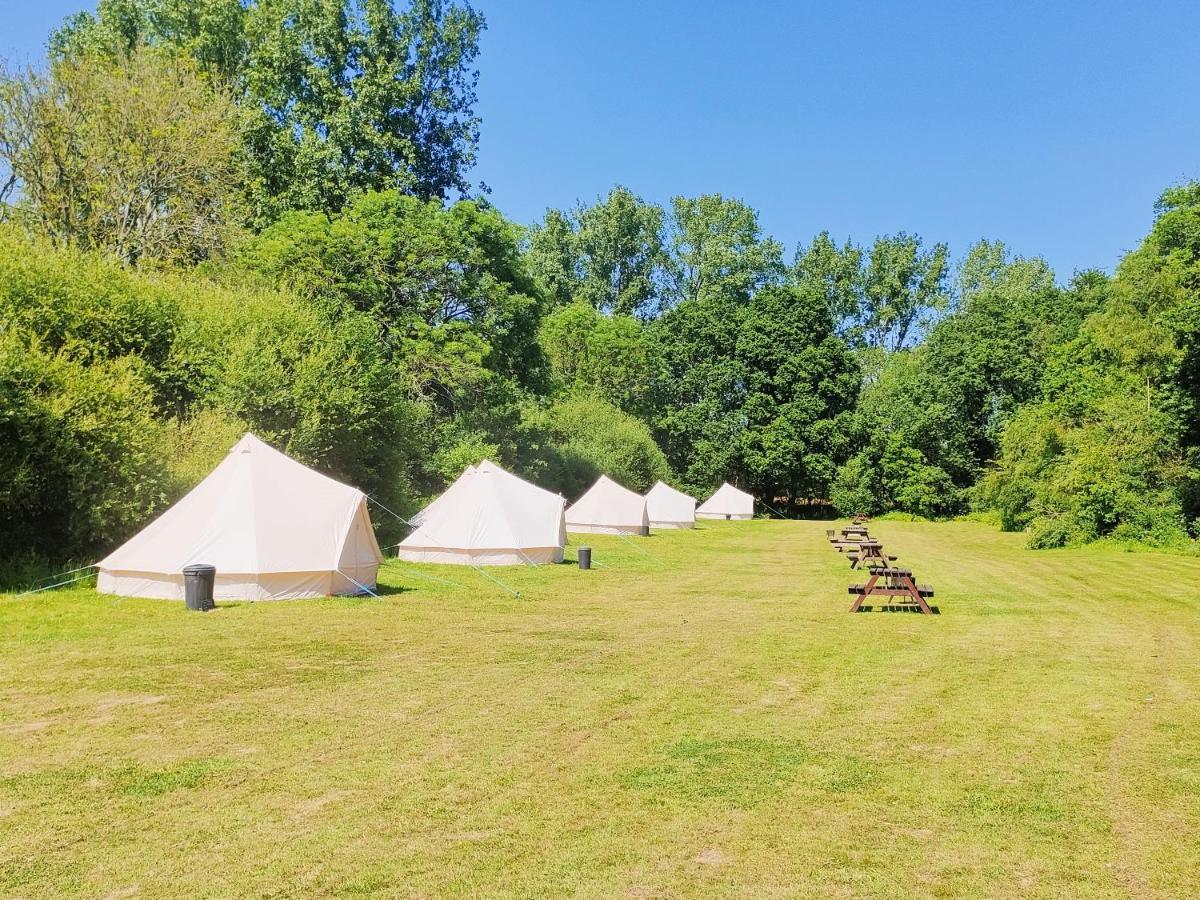 Battle Pods And Bells Glamping Hotel Luaran gambar