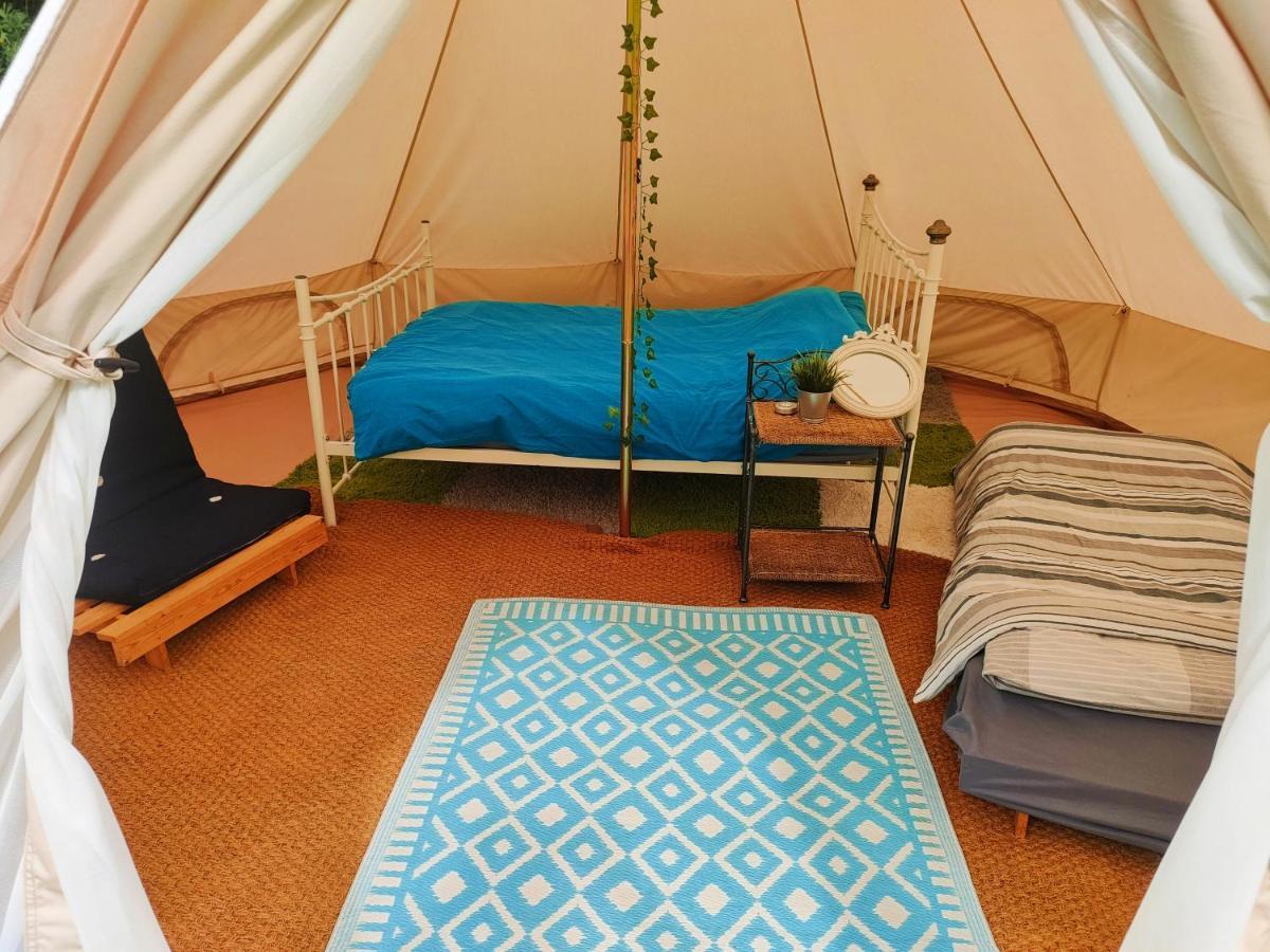 Battle Pods And Bells Glamping Hotel Luaran gambar
