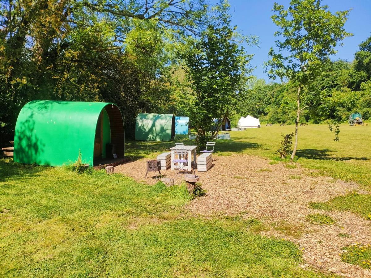 Battle Pods And Bells Glamping Hotel Luaran gambar