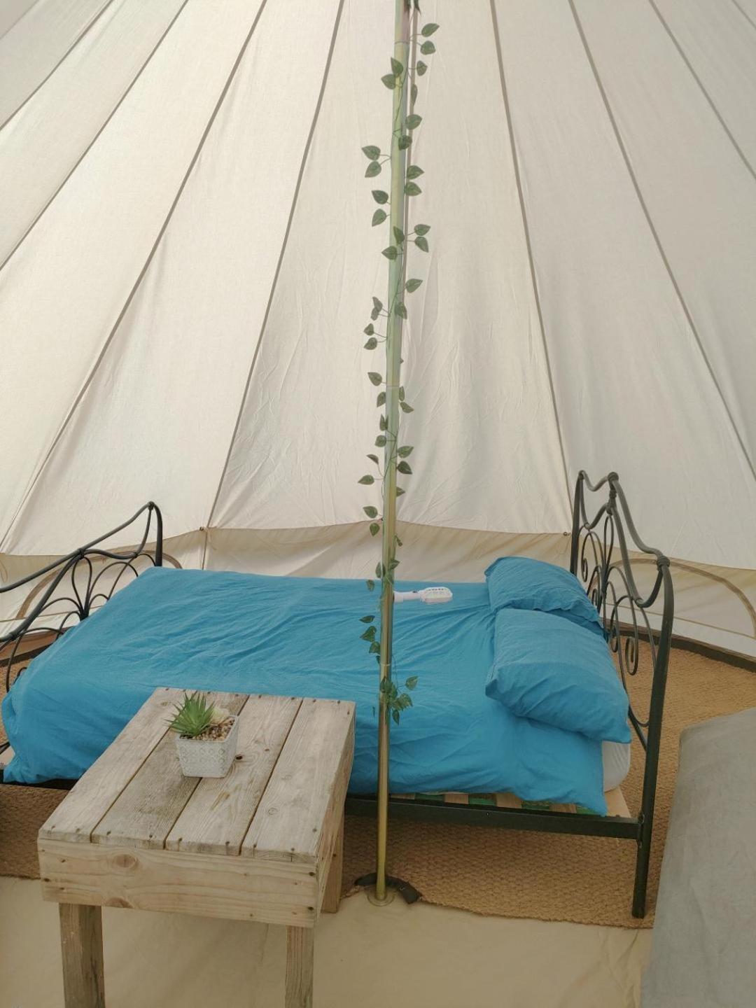 Battle Pods And Bells Glamping Hotel Luaran gambar