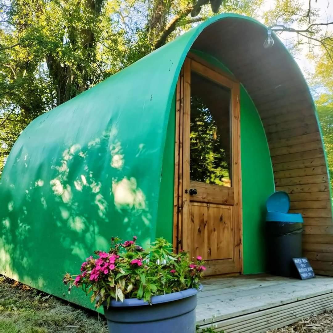 Battle Pods And Bells Glamping Hotel Luaran gambar
