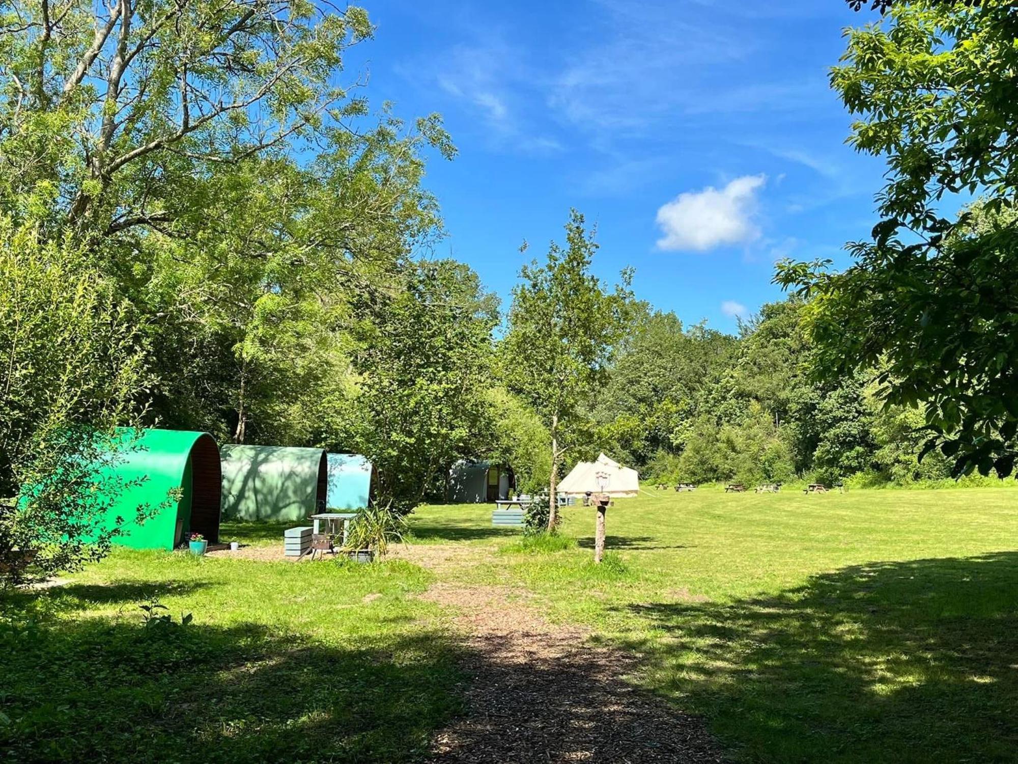 Battle Pods And Bells Glamping Hotel Luaran gambar
